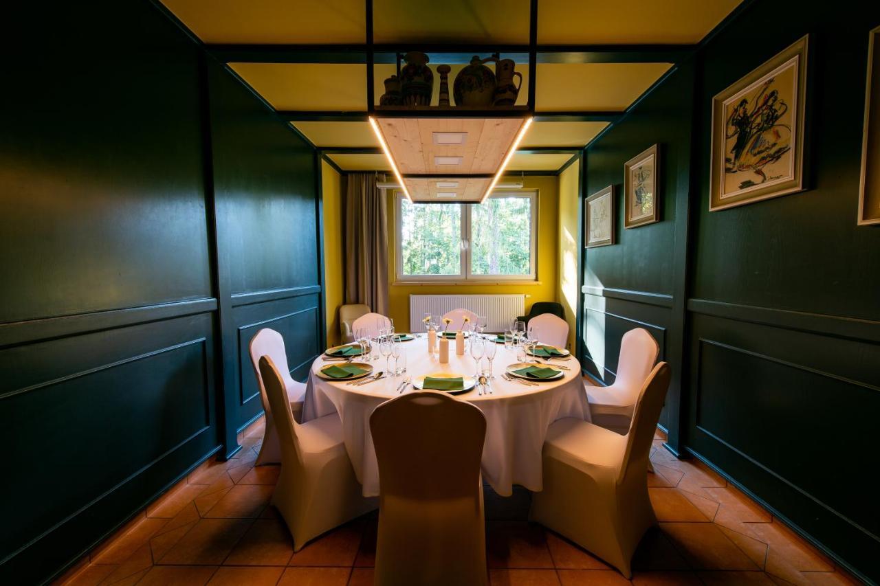 Hotel Veverica Trenčín 외부 사진